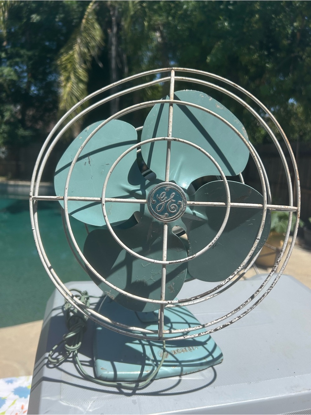 GE Vintage Desk Fan in Teal Blue - Classic Metal Design